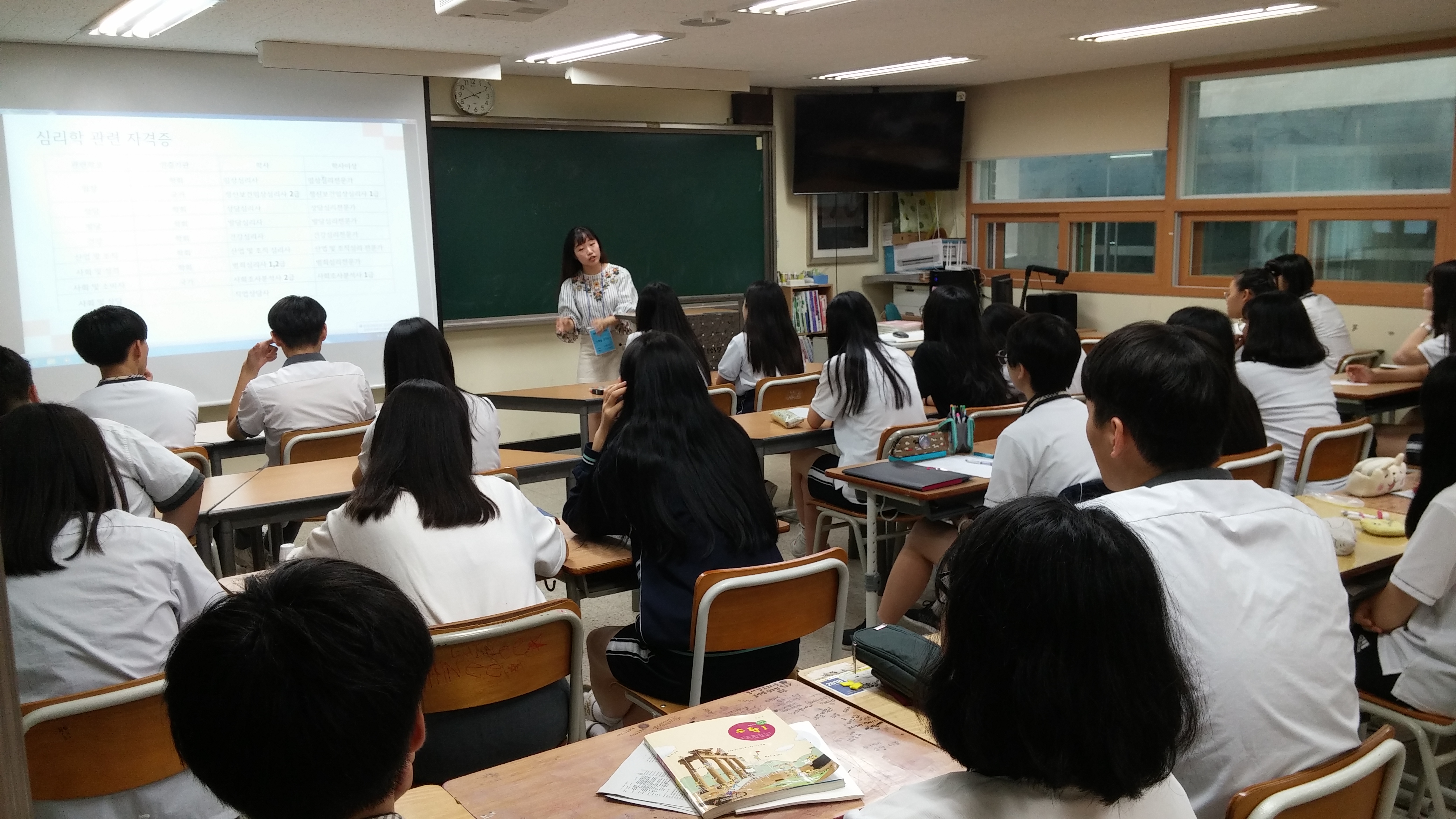 ���� ���