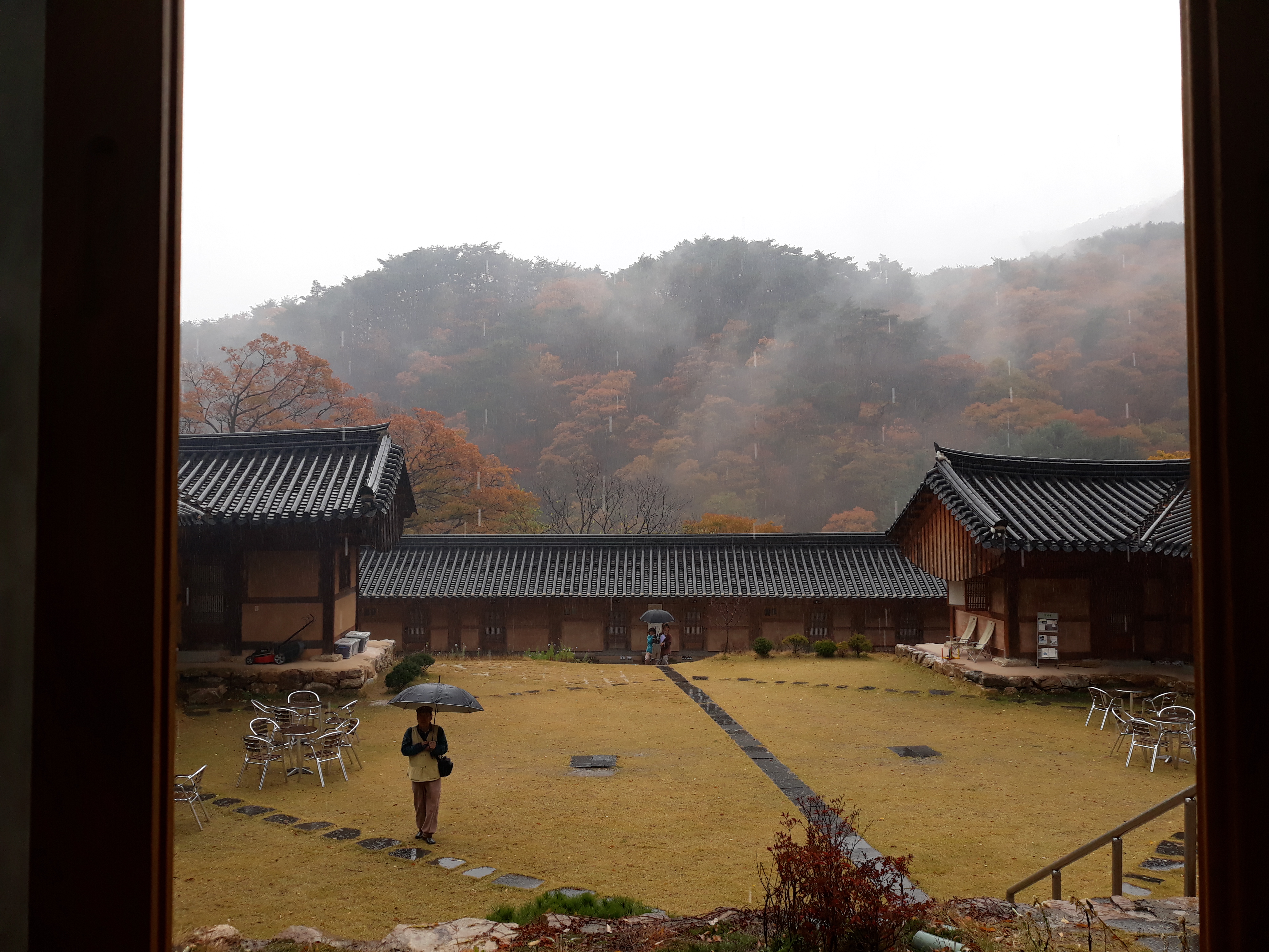 �񰡿ͼ� ȭ�����ڴ� �ȿ���....