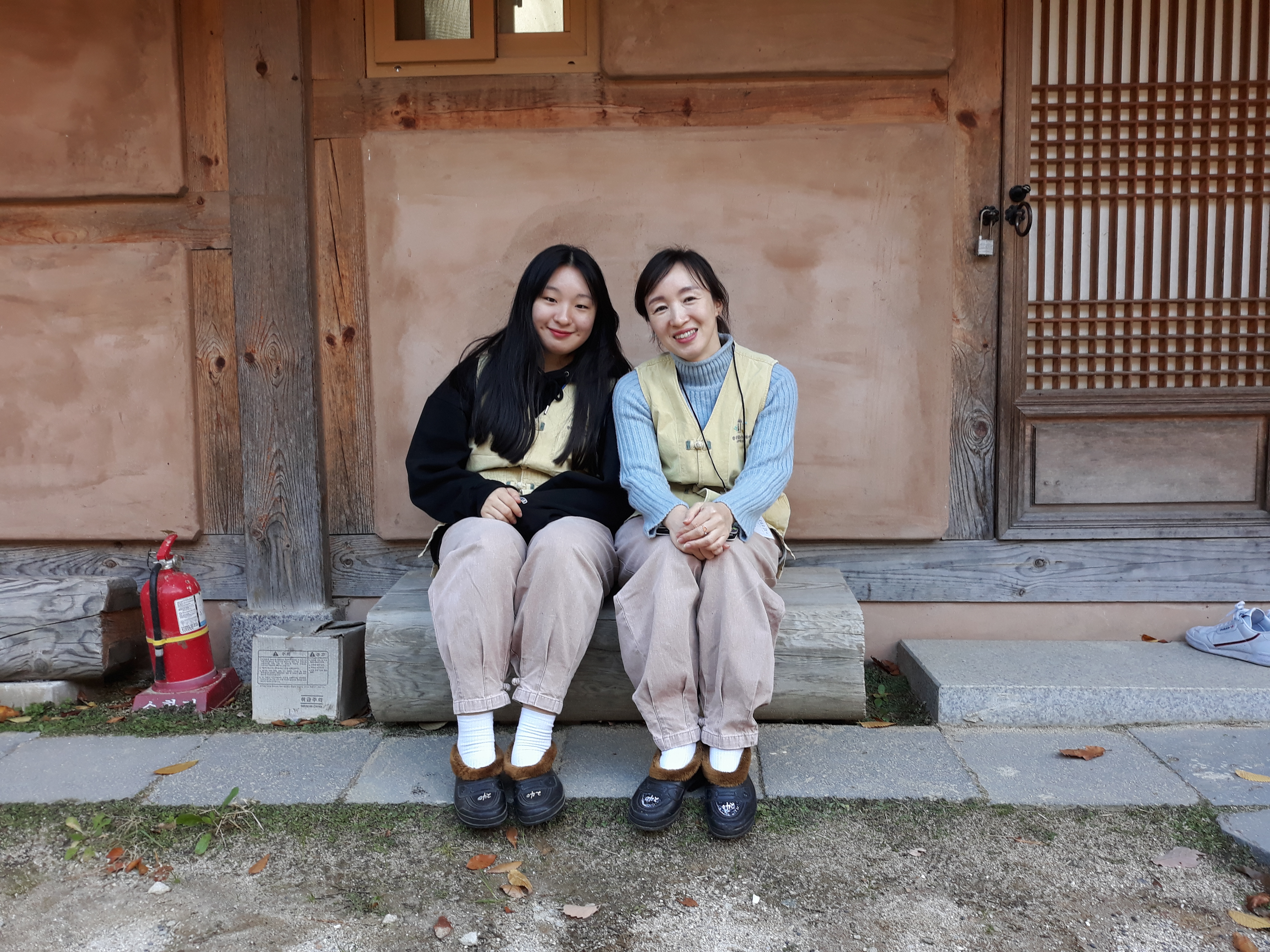 ������ ��