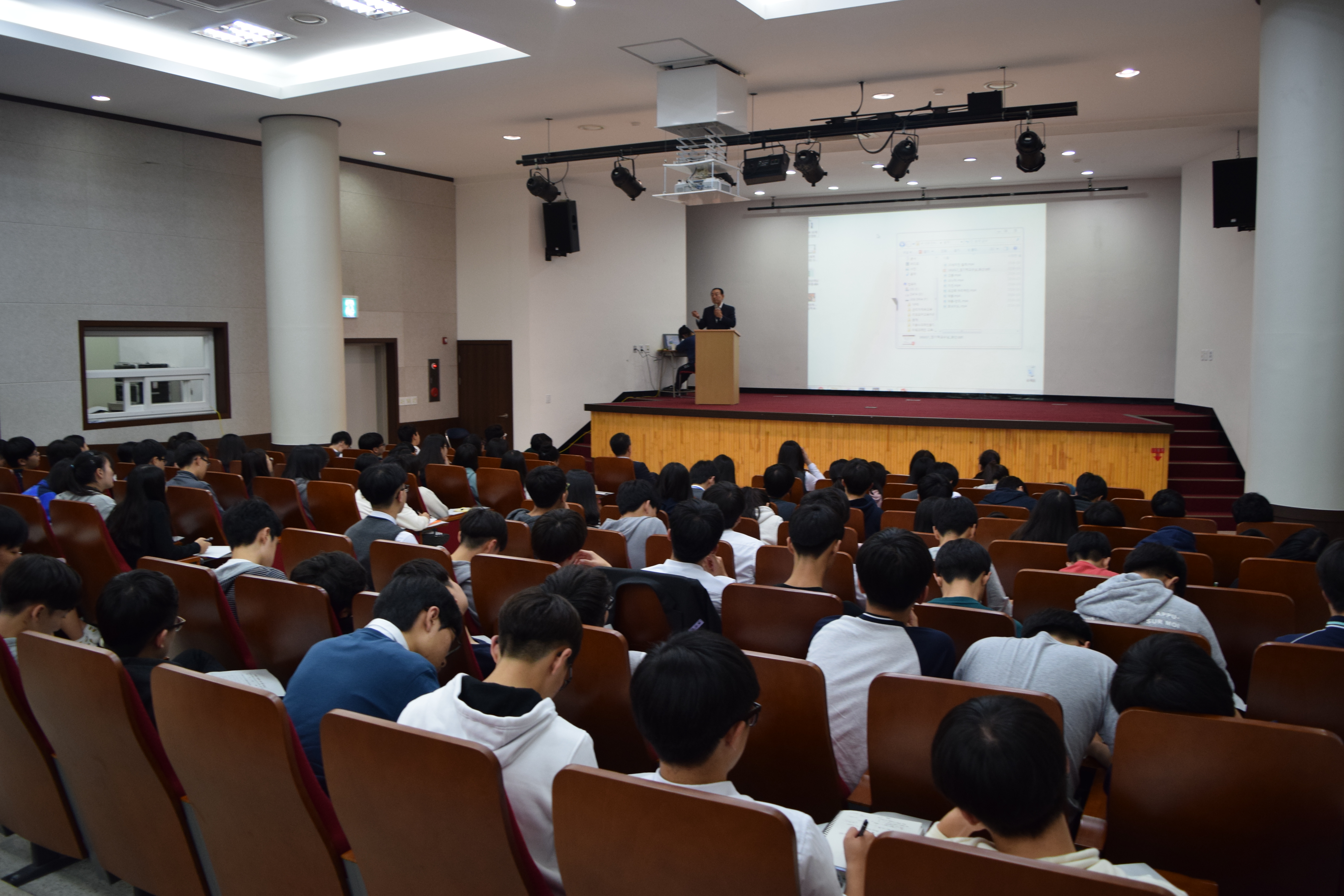 ���� ���